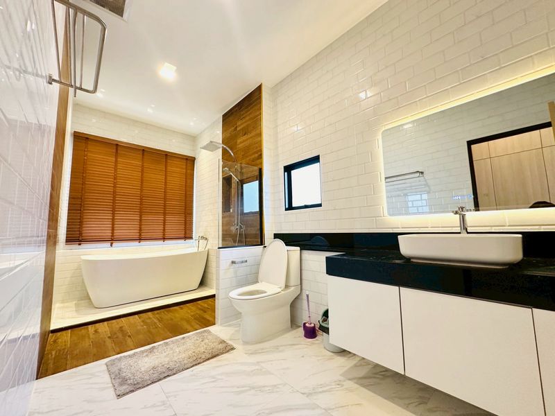 บ้านสวยตกแต่งพร้อมอยู่ บ้านเดี่ยวพร้อมสระว่ายน้ำส่วนตัว โป่งมาบประชัน