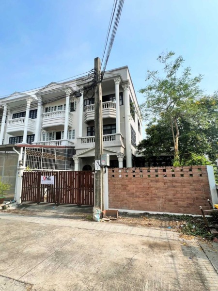 อาคารพาณิชย์ 3 ชั้น เนื้อที่ 36.3 ตร.ว. ซอยประชาอุทิศ 12 ถนนประชาอุทิศ แขวงราษฎร์บูรณะ เขตราษฎร์บูรณะ กรุงเทพมหานคร