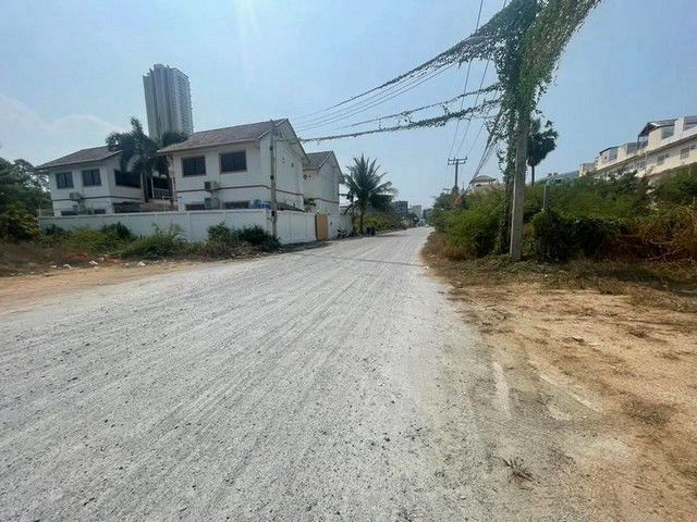 ขายที่ดินใกล้หาดจอมเทียนเข้าออกได้ 2 ทาง ตำบลหนองปรือ อำเภอบางละมุง จังหวัดชลบุรี