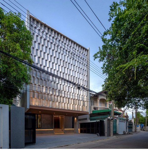 Home Office Stand Alone Sukhumvit 62 เพียง 450 m from BTSบางจาก