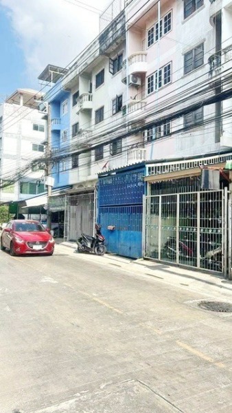 MRT ศรีแบริ่ง 600ม.แจส ศรีนครินทร์ 700ม.ให้เช่าอาคาร 4.5ชั้น รวมดาดฟ้า 354 ตร.ม.22ตร.วา. นานาชาติไทย-สิงคโปร์ 1.1 กม.4นอ