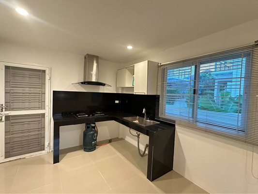 [ให้เช่า] FOR RENT PERFECT PLACE SUKHUMVIT 77 – SUVARNABHUMI / 4 bedrooms 3 bathrooms / 50 Sqw. 165 Sqm. **40,000** CLOSE TO ROBINSON LADKRABANG