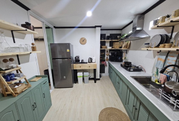 [ให้เช่า] FOR RENT SEMI DETACHED HOUSE ONNUT / 3 bedrooms 4 bathrooms / 33 Sqw. 140 Sqm. **41,000** JUST WALK 15 MIN TO BTS ONNUT