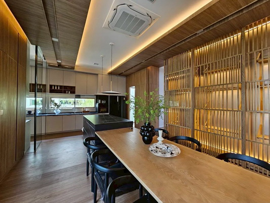 [ให้เช่า] FOR RENT VIVE RAMA 9 / 3 bedrooms 4 bathrooms / 75 Sqw. 325 Sqm. **245,000** LUXURIOUS HOUSE. CLOSE TO WELLINGTON COLLEGE BANGKOK