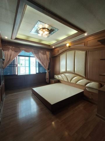 ให้เช่าตึกแถว 4.5 ชั้น ห้องมุม ย่านสะพานควาย อารีย์ ใกล้ BTS สะพานควาย BTS อารีย์ รพ.วิมุต