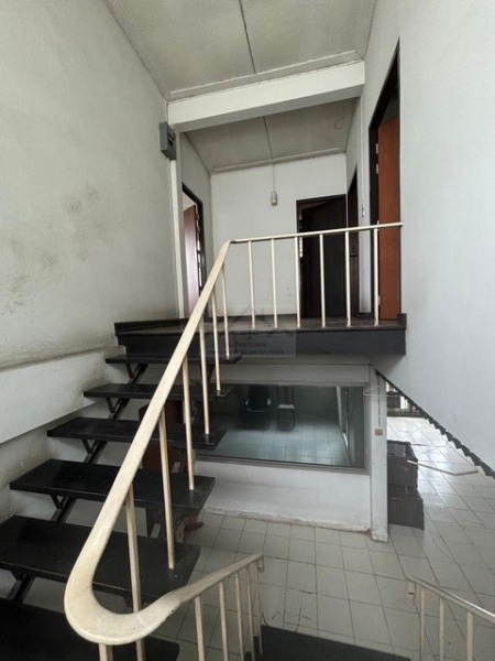 ให้เช่าบ้านเดี่ยว 2 ชั้น 150 ตร.วา ซอยเอกมัย 28 สุขุมวิท 63 เหมาะรีโนเวททำธุรกิจ อาทิ Home Office, Clinic, Wellness, Spa, ร้านกาแฟ, Air BnB