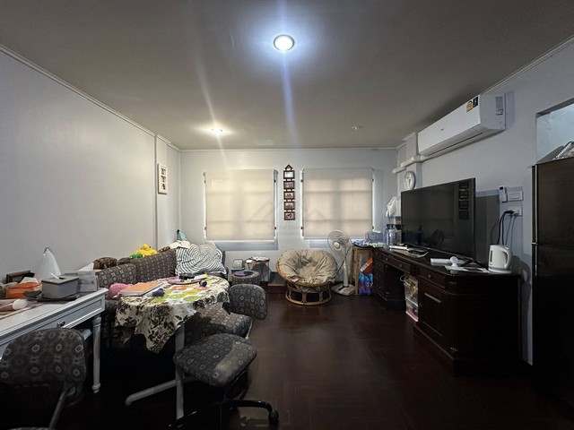 ให้เช่า Townhome 2 ชั้น 3 ห้องนอน หมู่บ้าน Parklane ปรีดีพนมยงค์ 35 สุขุมวิท 71 เหมาะทำ Home Office หรือ อยู่อาศัย