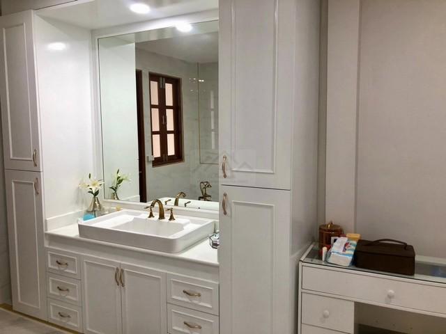 ให้เช่าทาวน์เฮ้าส์ 2 ชั้น 30 ตรว. หมู่บ้านอยู่เจริญ 29 ซ.รัชดา 18 สไตล์ Modern Chinese ใกล้ MRT ห้วยขวาง