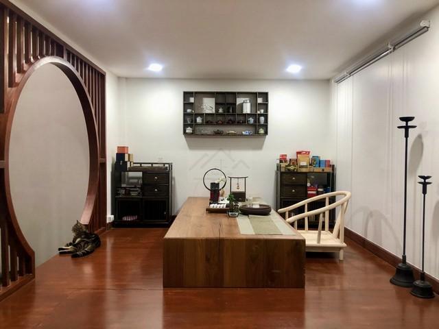 ให้เช่าทาวน์เฮ้าส์ 2 ชั้น 30 ตรว. หมู่บ้านอยู่เจริญ 29 ซ.รัชดา 18 สไตล์ Modern Chinese ใกล้ MRT ห้วยขวาง