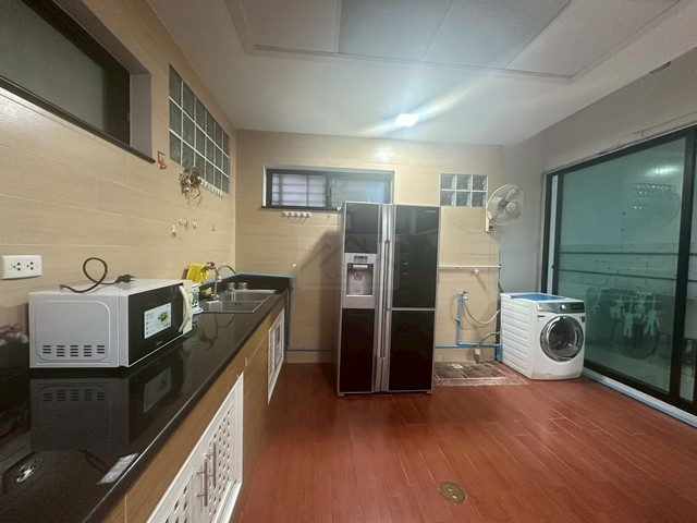 ให้เช่าทาวน์โฮม 3 ชั้น 3 ห้องนอน โครงการอีโค สเปซ บางนา-วงแหวน Eco Space Bangna-Wongwaen พร้อมเข้าอยู่