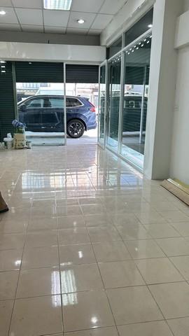ให้เช่าอาคารพาณิชย์ 4.5 ชั้น 400 ตรม. ห้องมุม ริมถนนย่านลาดพร้าววังหิน โชคชัย 4 รีโนเวทใหม่ เหมาะทำคลีนิค สปา โฮมออฟฟิศ