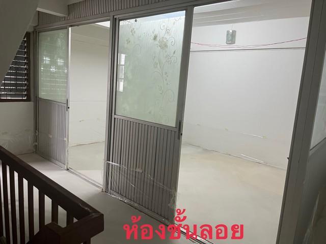 ให้เช่าอาคารพาณิชย์ 4.5 ชั้น 400 ตรม. ห้องมุม ริมถนนย่านลาดพร้าววังหิน โชคชัย 4 รีโนเวทใหม่ เหมาะทำคลีนิค สปา โฮมออฟฟิศ