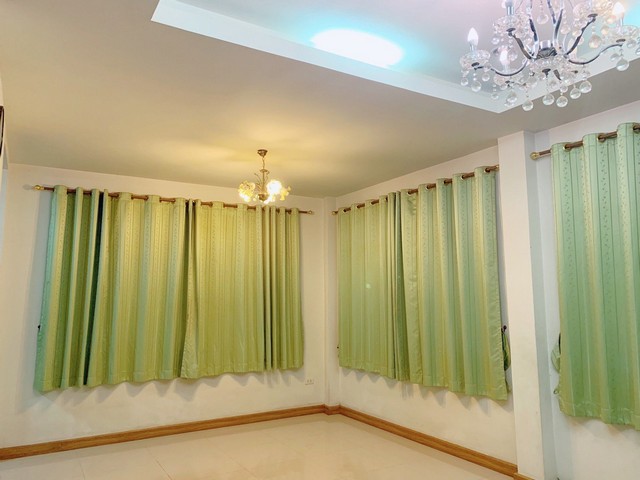 ขายบ้านเดี่ยว 2 ชั้นหลังมุม 49.5 ตรว. 3 ห้องนอน หมู่บ้านโกลเด้นโฮม แหลมฉบัง