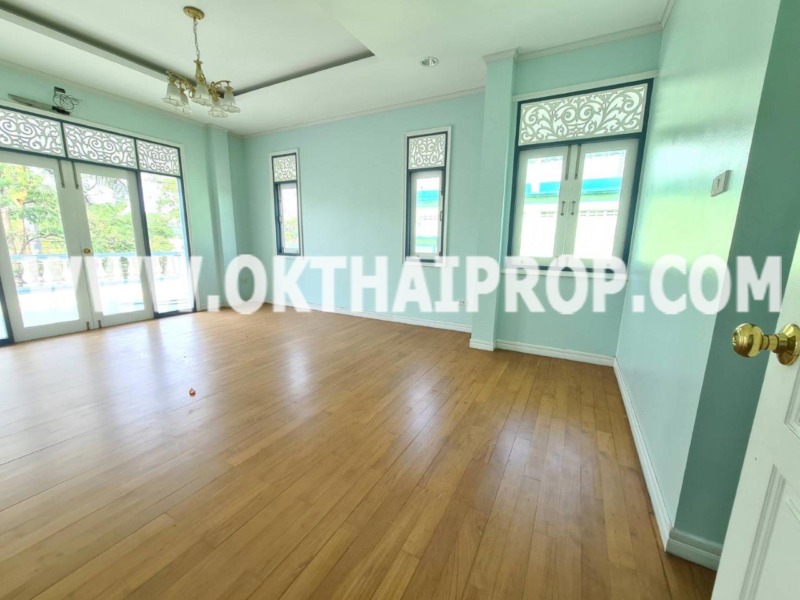 บ้านเดี่ยวสร้างใหม่ ถนนนาคนิวาส แขวงลาดพร้าว เขตบางกะปิ กรุงเทพฯ