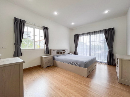 [ให้เช่า] FOR RENT GOLDEN NEO SATHORN / 3 bedrooms 3 bathrooms / 42 Sqw. 165 Sqm. **65,000** JUST 10 MIN FROM BTS WUTTAKAT
