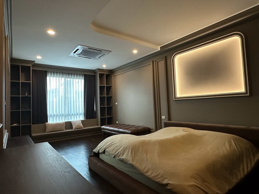 [ให้เช่า] FOR RENT NINYA KALLAPAPHRUEK / 3 bedrooms 4 bathrooms / 40 Sqw. 200 Sqm. **75,000** CLOSE TO SAMPENG 2 MARKET
