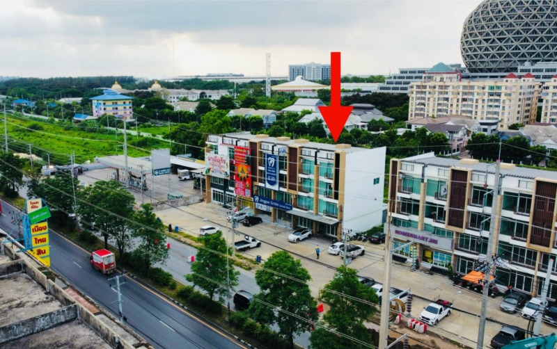 ขายด่วน ตึกแถว 4 ชั้น 2 คูหา ห้องมุม ติดถนนคลองหลวง หน้าวัดพระธรรมกาย
