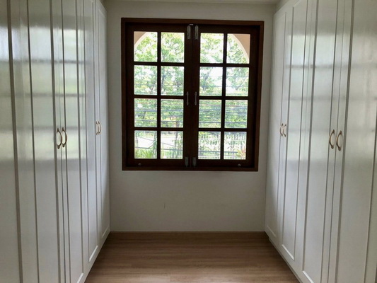 [ให้เช่า] FOR RENT YU CHAROEN RATCHADA 18 / 3 bedrooms 2 bathrooms / 30 Sqw. 180 Sqm. **60,000** JUST 1 KM. FROM MRT HUAIKWANG