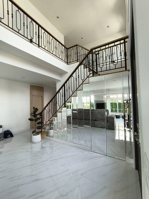 [ให้เช่า] FOR RENT GRANDIO BANGNA KM.5 / 5 bedrooms 5 bathrooms / 100 Sqw. 250 Sqm. **65,000** POOL VILLA. CLOSE TO MEGA BANGNA