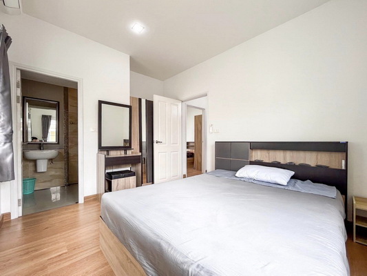 [ให้เช่า] FOR RENT GOLDEN NEO SATHORN / 3 bedrooms 3 bathrooms / 42 Sqw. 165 Sqm. **65,000** JUST 10 MIN FROM BTS WUTTAKAT