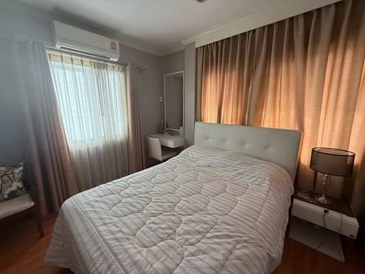 [ให้เช่า] FOR RENT KRISADA LAGOON PINKLAO – RAMA 5 / 3 bedrooms 2 bathrooms / 65 Sqw. 180 Sqm. **32,000** CLOSE TO CENTRAL PLAZA WESTGATE