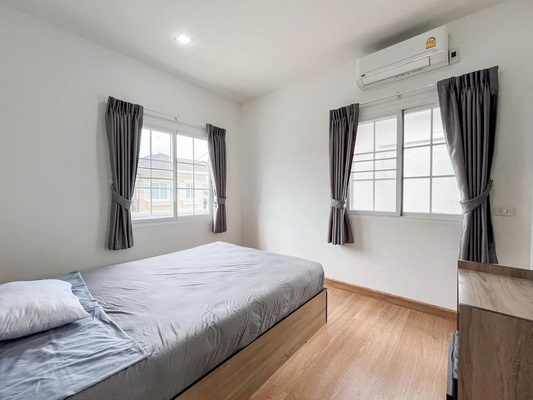 [ให้เช่า] FOR RENT GOLDEN NEO SATHORN / 3 bedrooms 3 bathrooms / 42 Sqw. 165 Sqm. **65,000** JUST 10 MIN FROM BTS WUTTAKAT