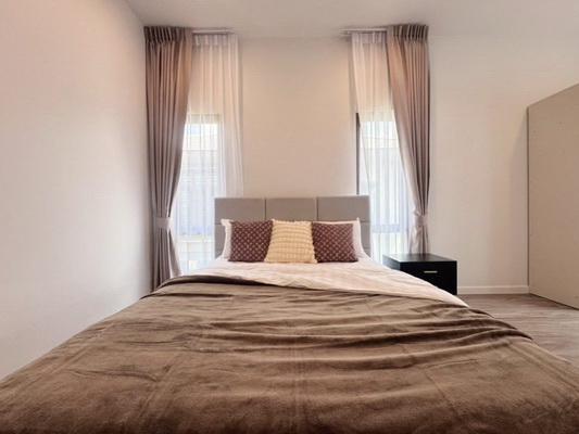 [ให้เช่า] FOR RENT BURASIRI KRUNGTHEPKREETHA / 4 bedrooms 4 bathrooms / 57 Sqw. 195 Sqm. **120,000** JUST 5 MINUTES TO BRIGHTON COLLEGE BANGKOK