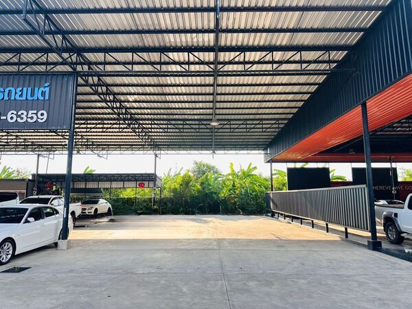 พื้นที่ให้เช่าสำหรับทำเต็นท์รถมือสอง (ราคาไม่รวมออฟฟิศ)