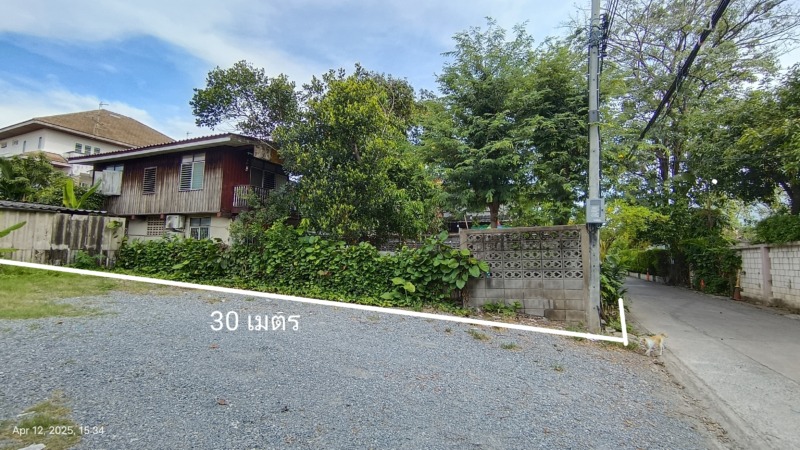 บ้านถนนลาดพร้าวซอย 41 ใกล้รถไฟฟ้าสายสีเหลือง