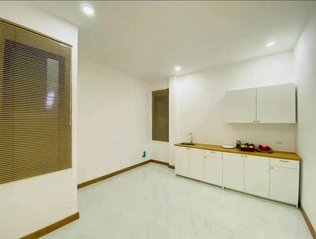 ให้เช่าบ้านเดี่ยว ตกแต่งหรู เฟอร์นิเจอร์พร้อมอยู่เครื่องใช้ไฟฟ้าครบ ซอยทุ่งเศรษฐีแยก 18
