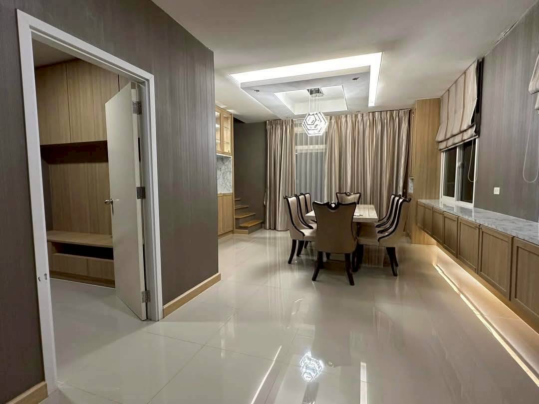 ให้เช่าทาวโฮม หมู่บ้าน CASA CITY BANGNA บ้านว่างพร้อมเข้าอยู่