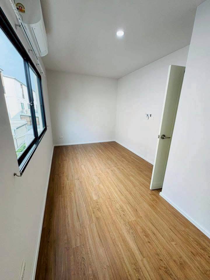 ให้เช่าทาวน์โฮม หมู่บ้านกลางเมือง ราชพฤกษ์-สาทร *บ้านใหม่ป้ายแดง ไม่เคยเข้าอยู่*