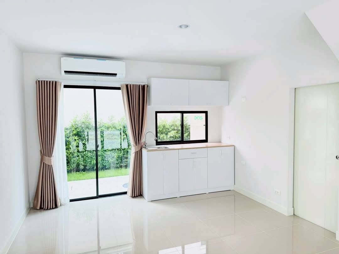 ให้เช่าทาวน์โฮม หมู่บ้านกลางเมือง ราชพฤกษ์-สาทร *บ้านใหม่ป้ายแดง ไม่เคยเข้าอยู่*