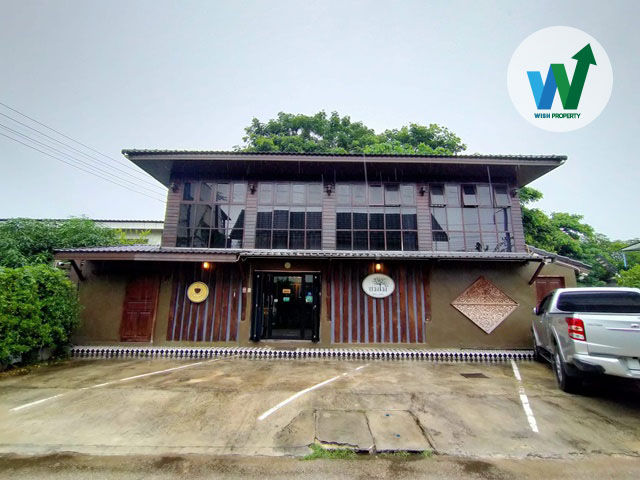 ที่ดินพร้อมสิ่งปลูกสร้าง บ้านเดี่ยว เมืองลำปาง พร้อมกิจการร้านกาแฟ ย่านสุขสวัสดิ์ จากถนนซุปเปอร์ไม่ถึง 1 นาที ด่วนมาก!!