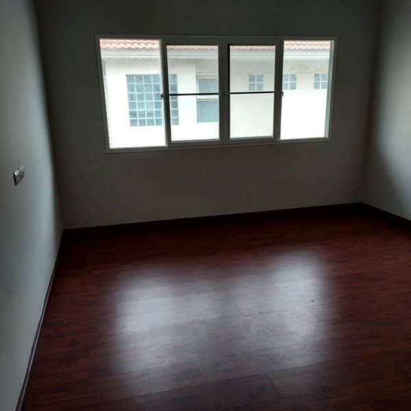 ขายที่ดินพร้อมบ้าน 2 ชั้น 59.5 ตรว. หมู่บ้านศุภาลัย พาร์ควิลล์ 5 ใกล้ถนนเทพารักษ์ ห้างบิ๊กซี ราคา 9.2 ลบ. ต่อรองได้ โทร 081-9308276
