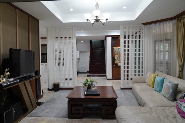 ขายบ้านเดี่ยว 2 ชั้น รวมเฟอร์นิเจอร์ หมู่บ้านราชพฤกษ์ วงแหวน-บางบอน 4 เงียบสงบ 5 ห้องนอน 4 ห้องนํ้า โทร 0865402132