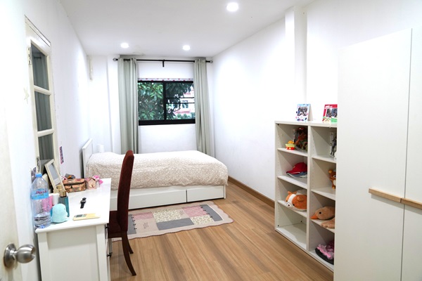 ขายบ้านเดี่ยว 2 ชั้น รวมเฟอร์นิเจอร์ หมู่บ้านราชพฤกษ์ วงแหวน-บางบอน 4 เงียบสงบ 5 ห้องนอน 4 ห้องนํ้า โทร 0865402132