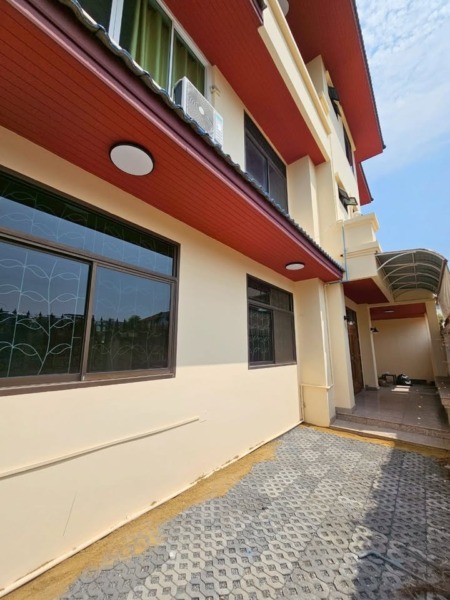 บ้านเดี่ยว 6 ห้องนอน ชอย ลาดพร้าว 93 เช่า ขาย