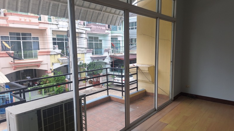 บ้านเช่า ทาวน์โฮม 3 ชั้น โครงการ พรีเมี่ยมเพลส มัยลาภ รามอินทรา 14